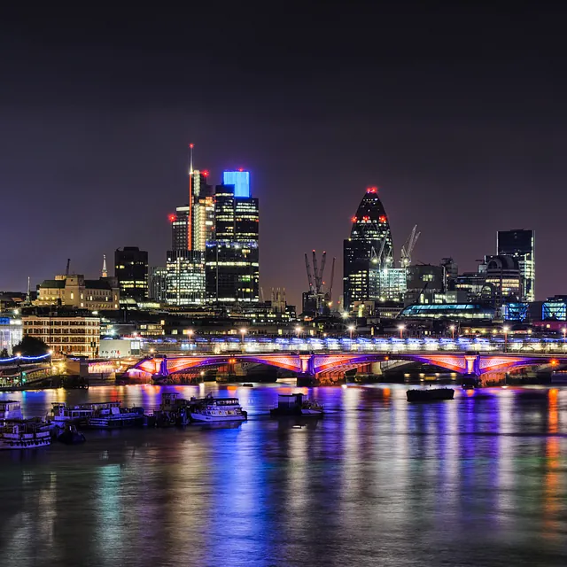 taxi services, Surrey, Walton-on-Thames, Walton on Thames taxis, airport transfers, Walton taxis